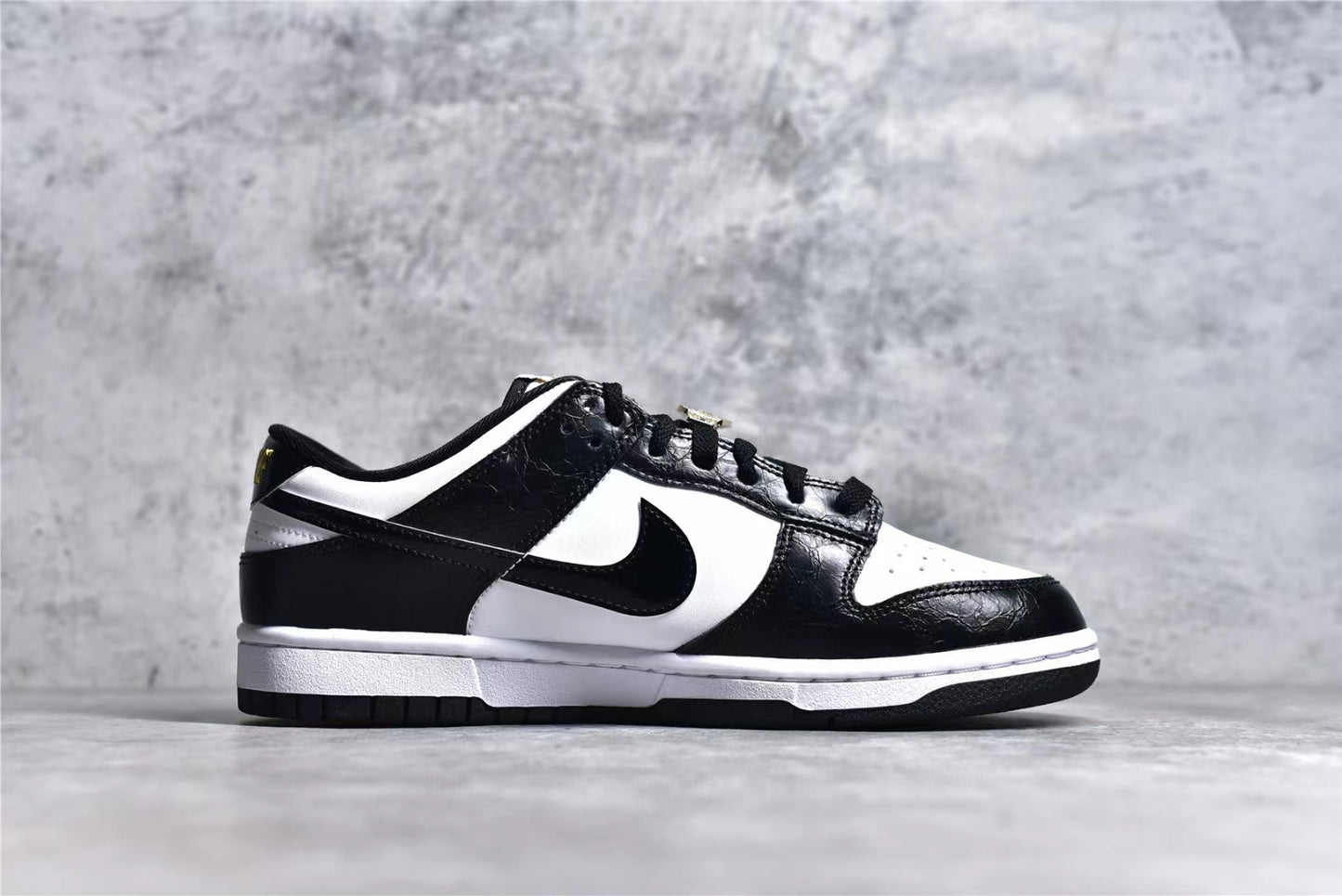 Dunk Low world champ