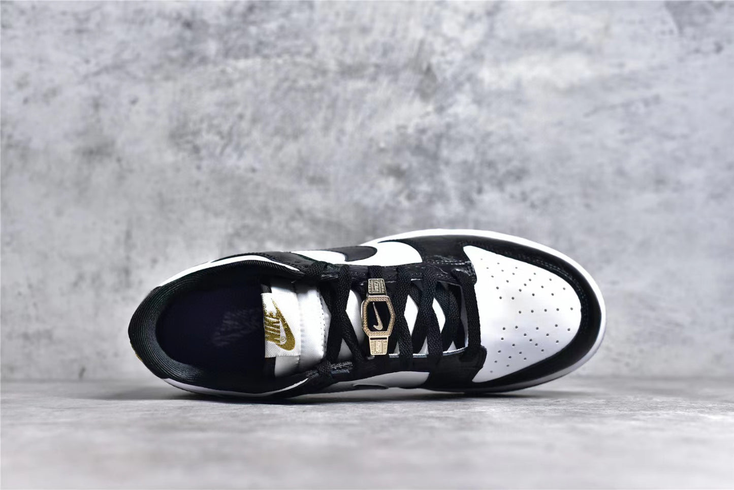 Dunk Low world champ