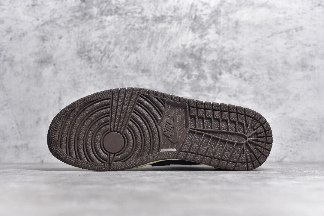 AJ1 Low Travis Scott Dark Mocha
