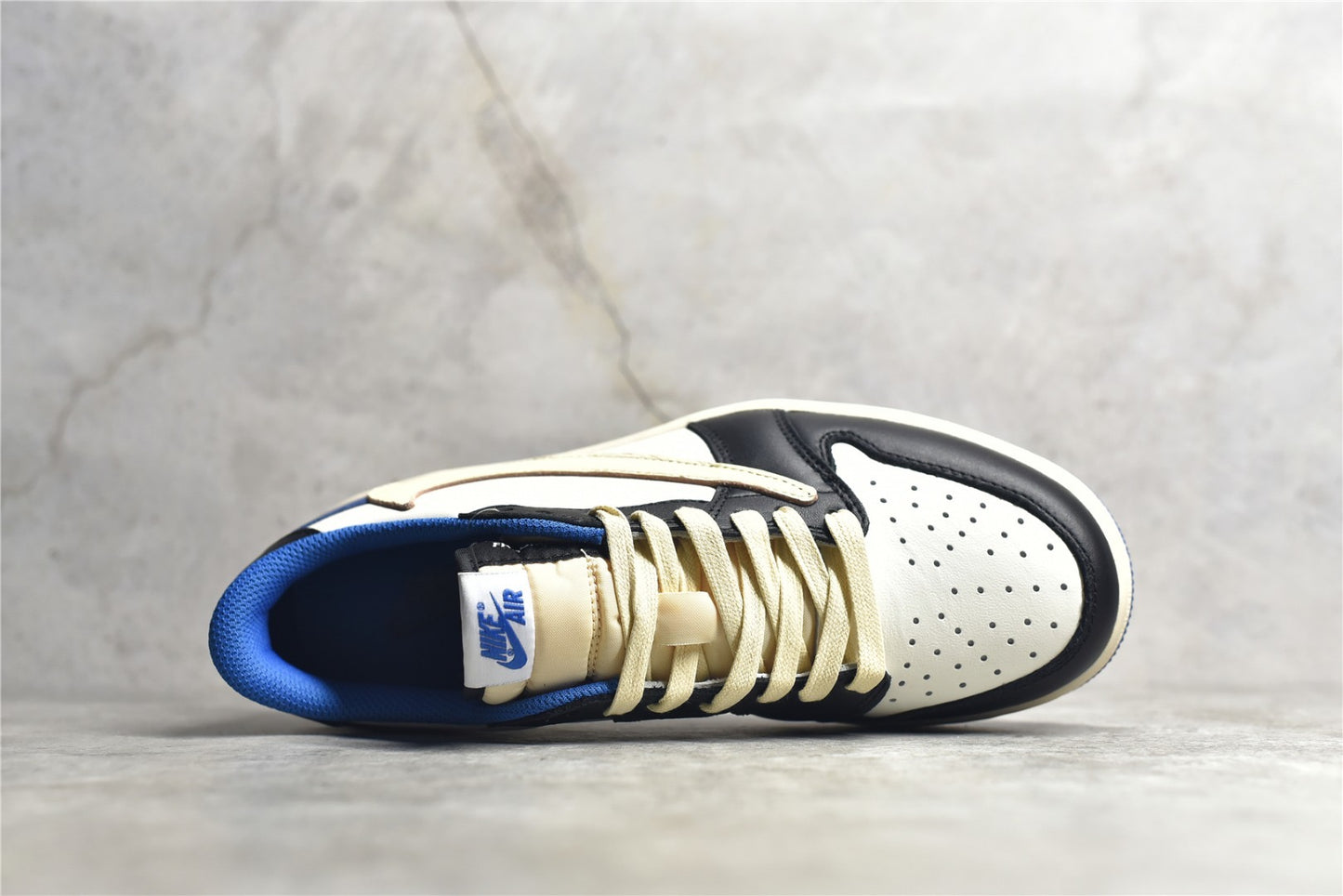 AJ1 Low Travis Scott Fragment