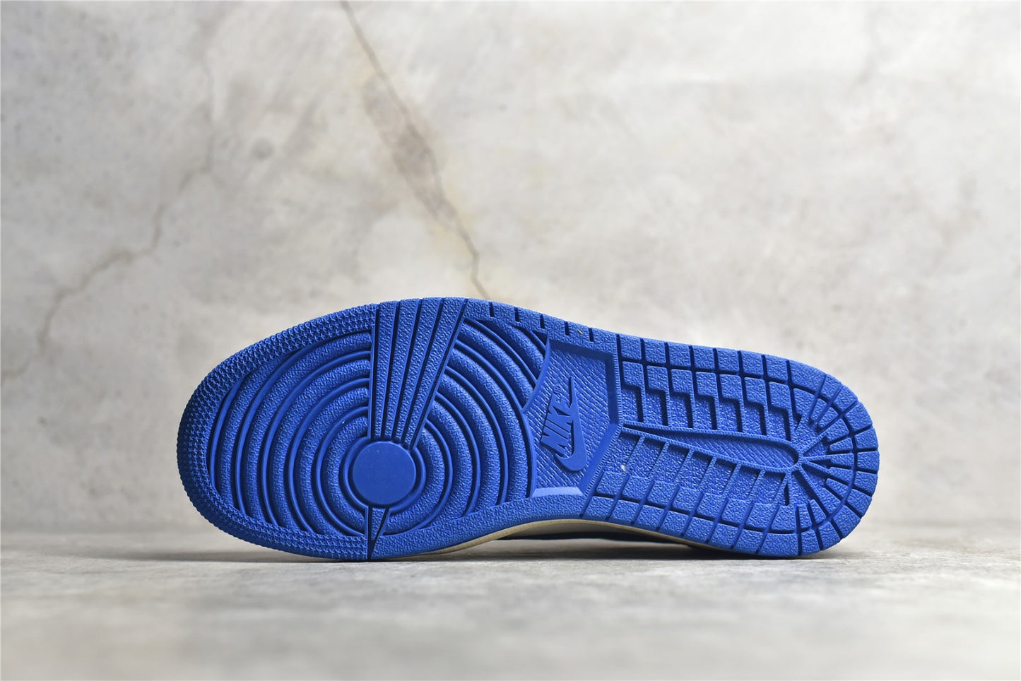 AJ1 Low Travis Scott Fragment