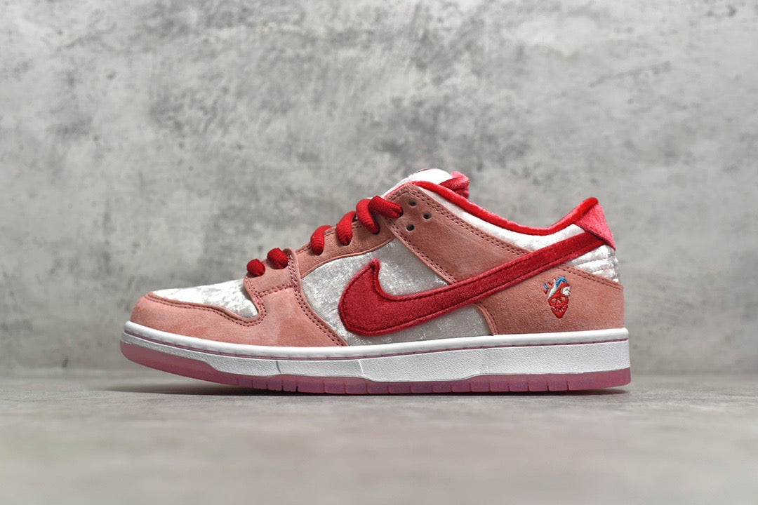 Dunk Low 'Strangelove '