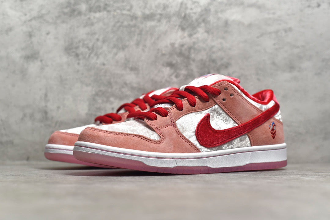 Dunk Low 'Strangelove '