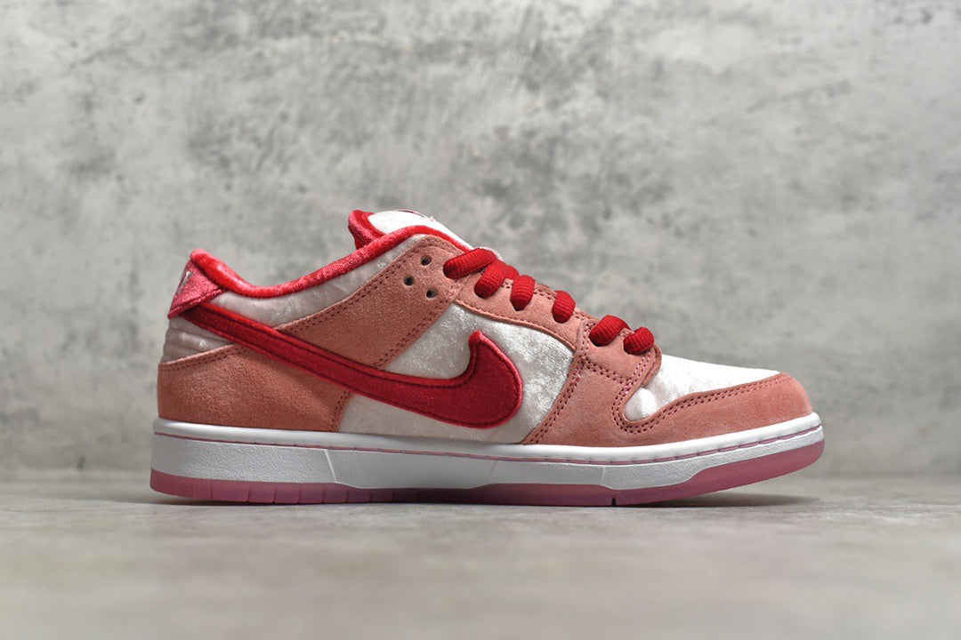 Dunk Low 'Strangelove '