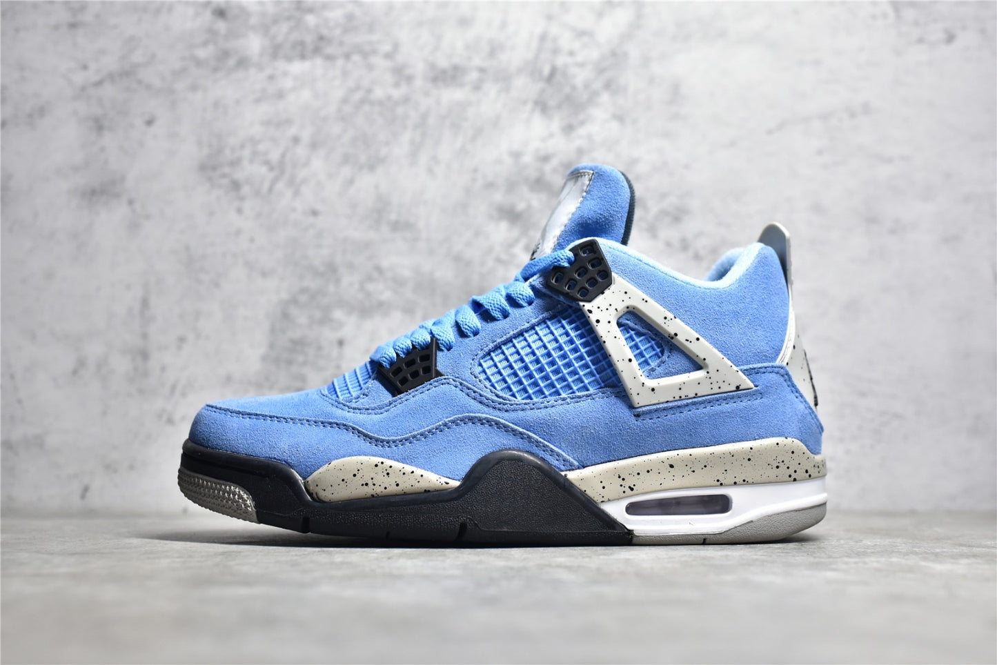 AJ4 'University Blue'