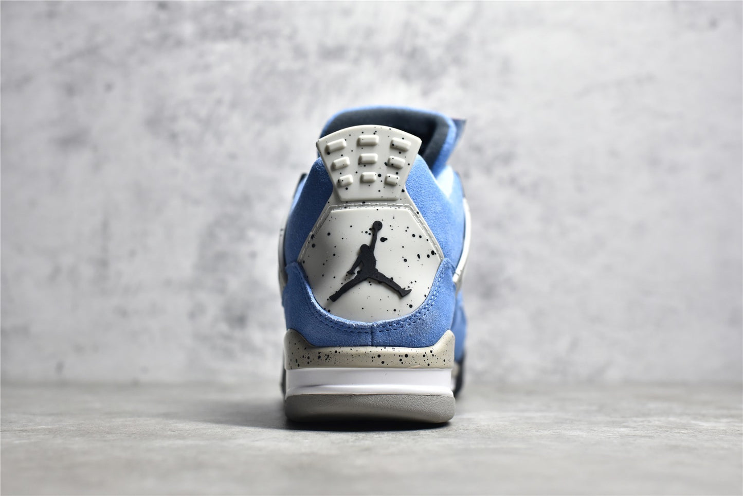 AJ4 'University Blue'