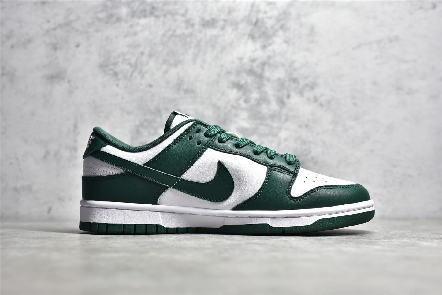 Dunk Low Varsity Green