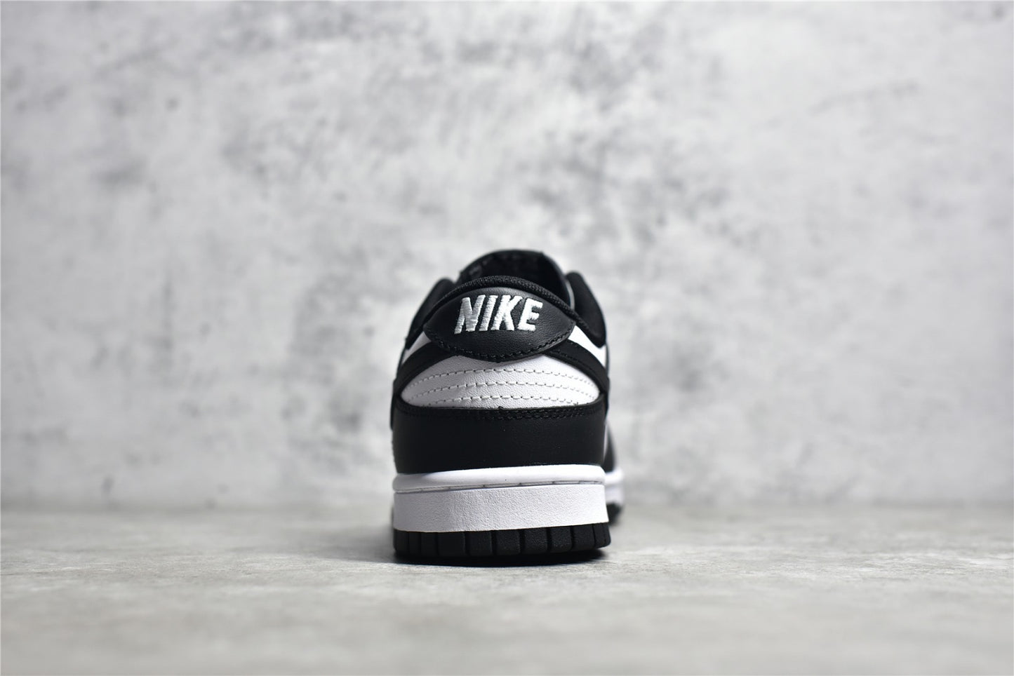 Dunk Low Panda