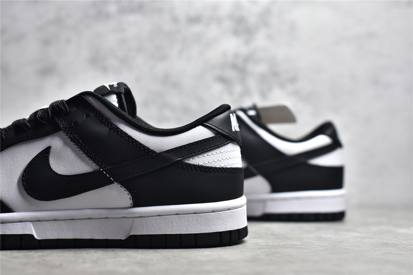 Dunk Low Panda