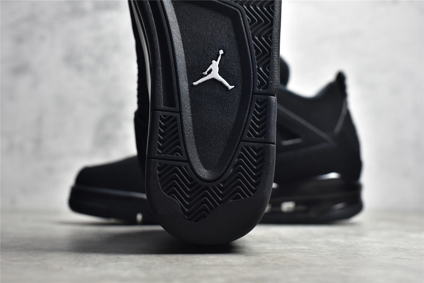 AJ4 Black Cat