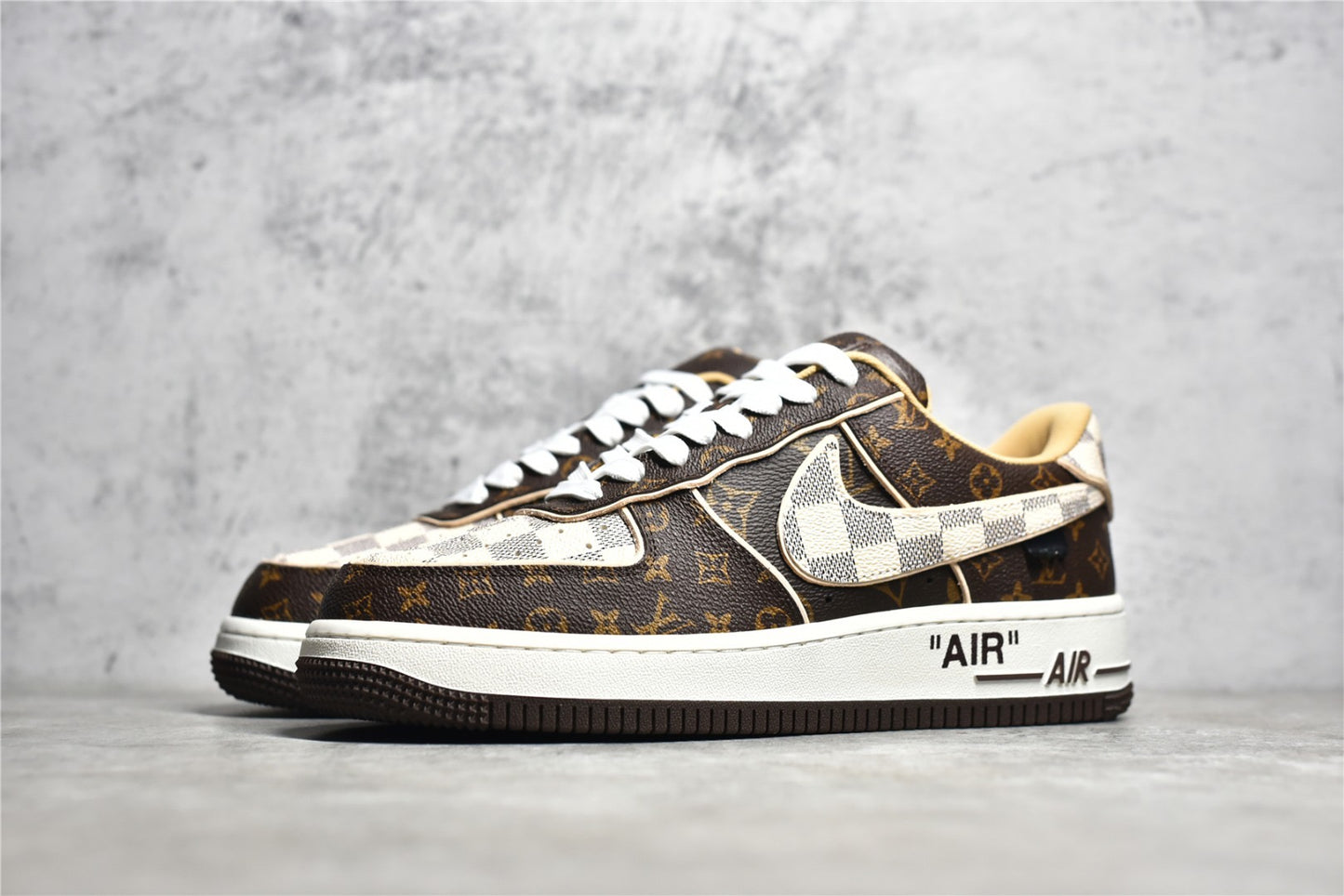 AF1 LV Monogram