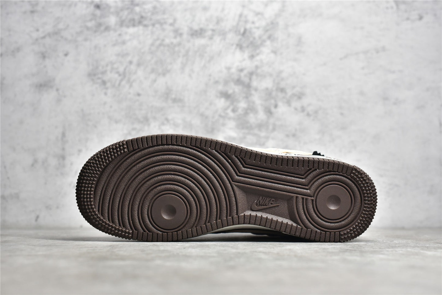 AF1 LV Monogram