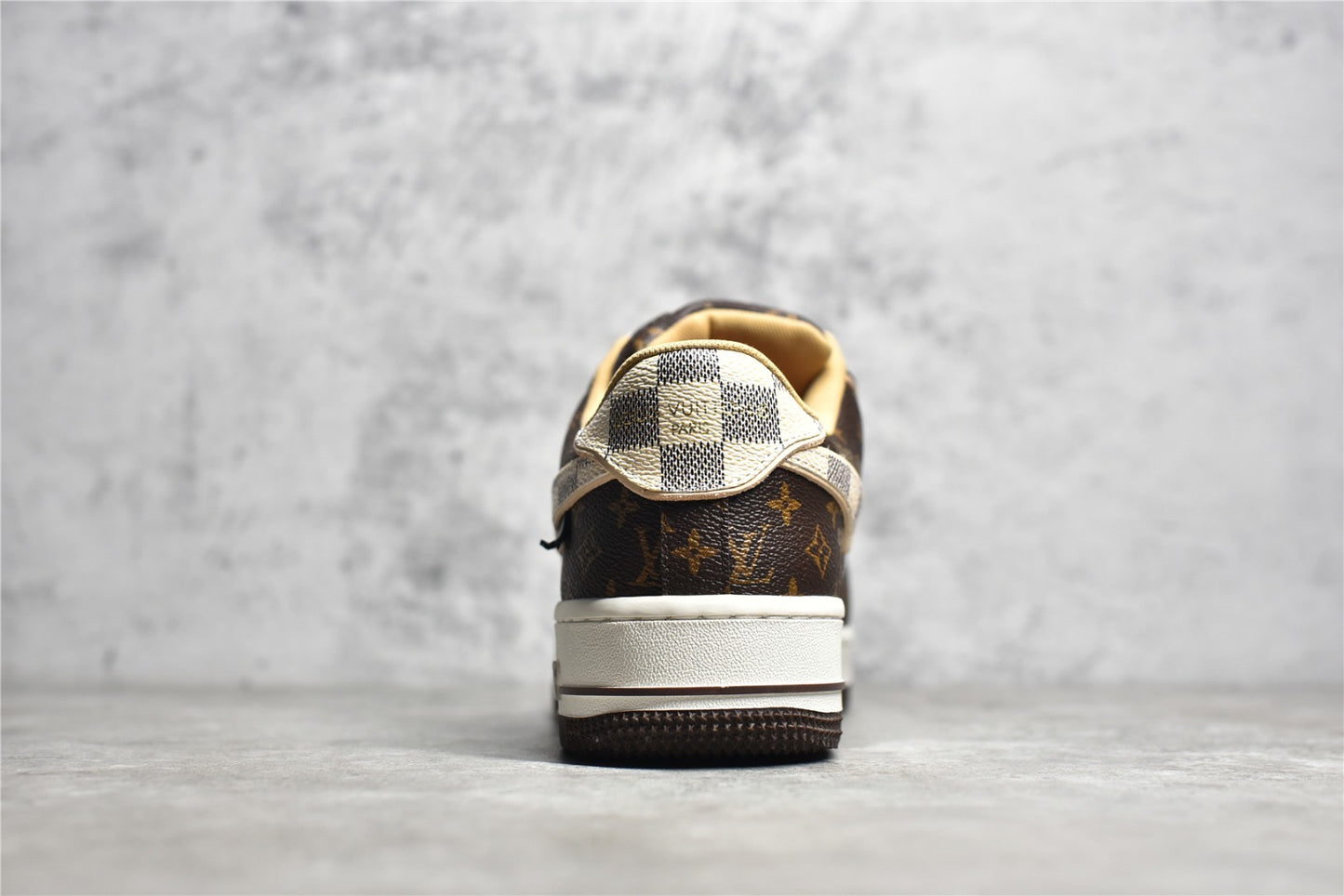 AF1 LV Monogram