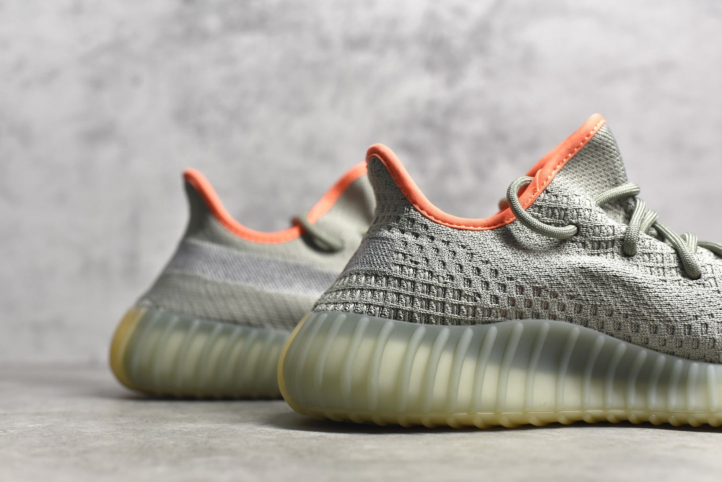 Yeezy 350 v2