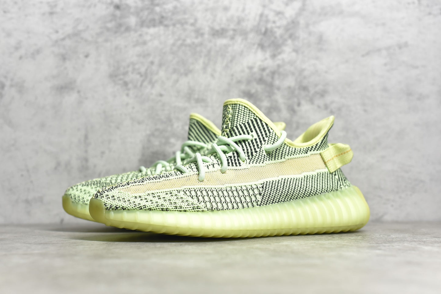 Yeezy 350 v2