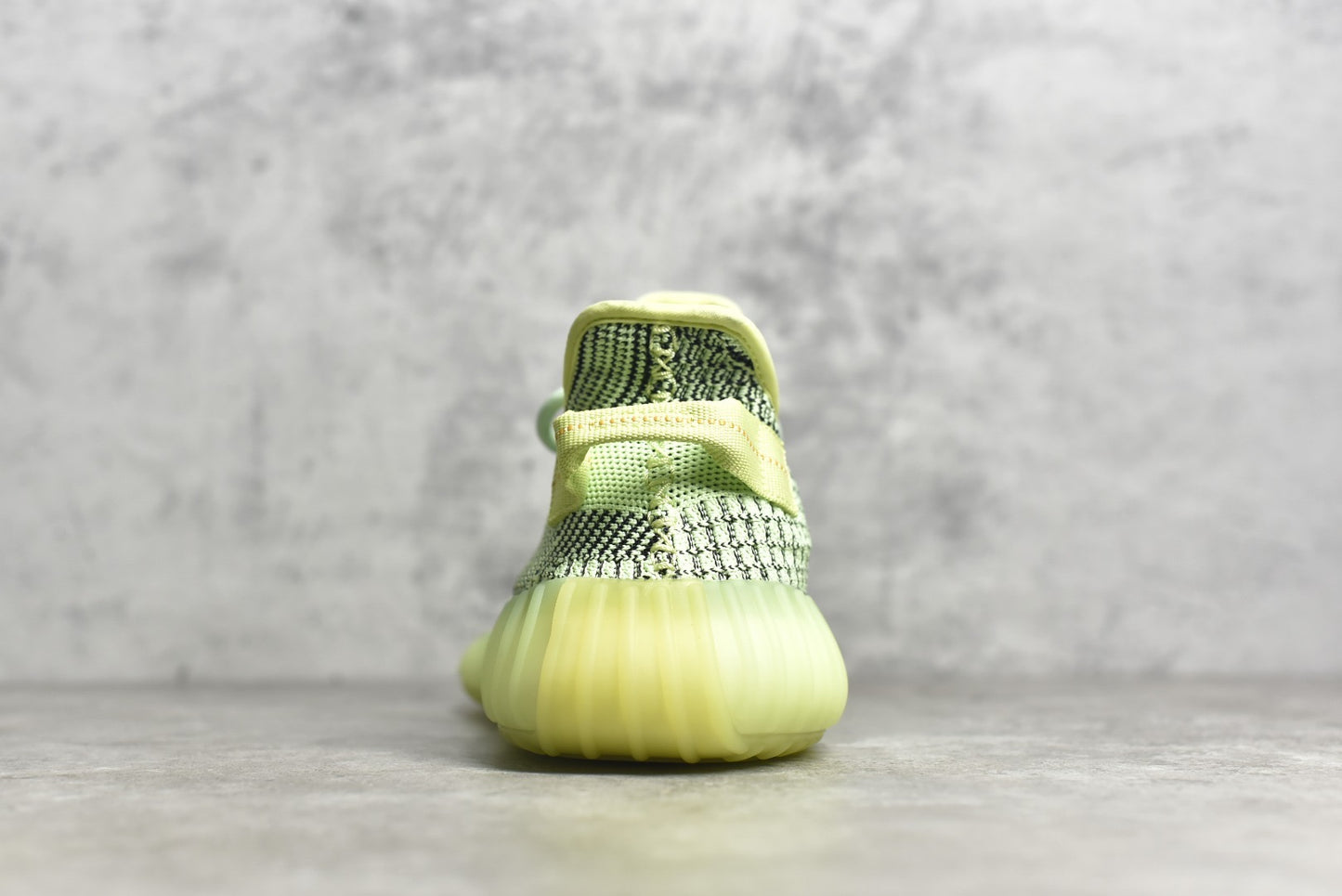 Yeezy 350 v2
