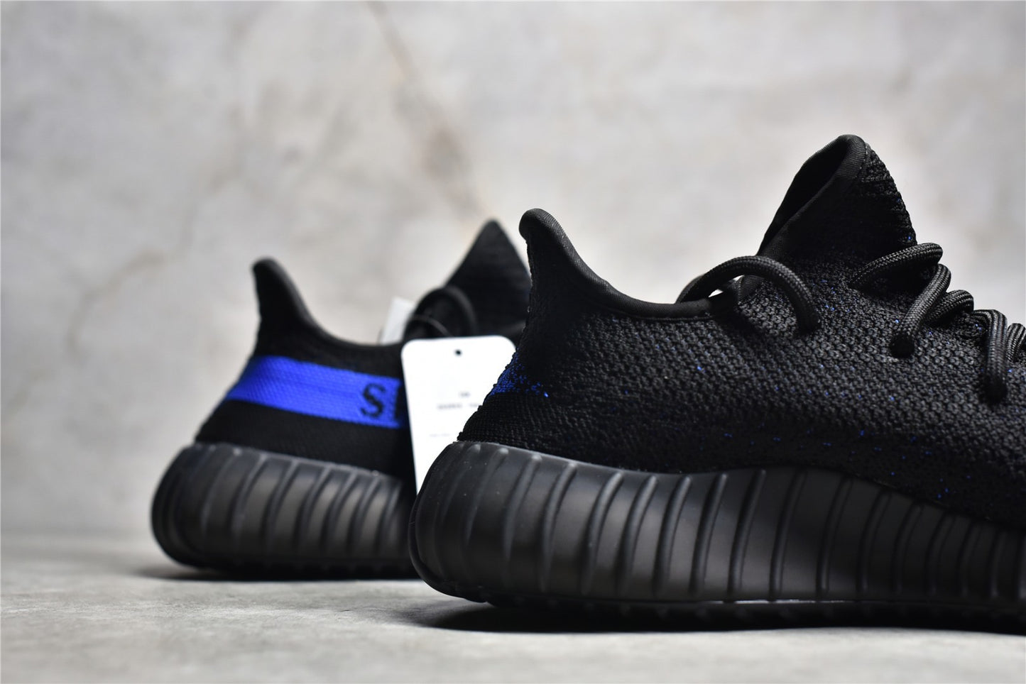 Yeezy 350 v2