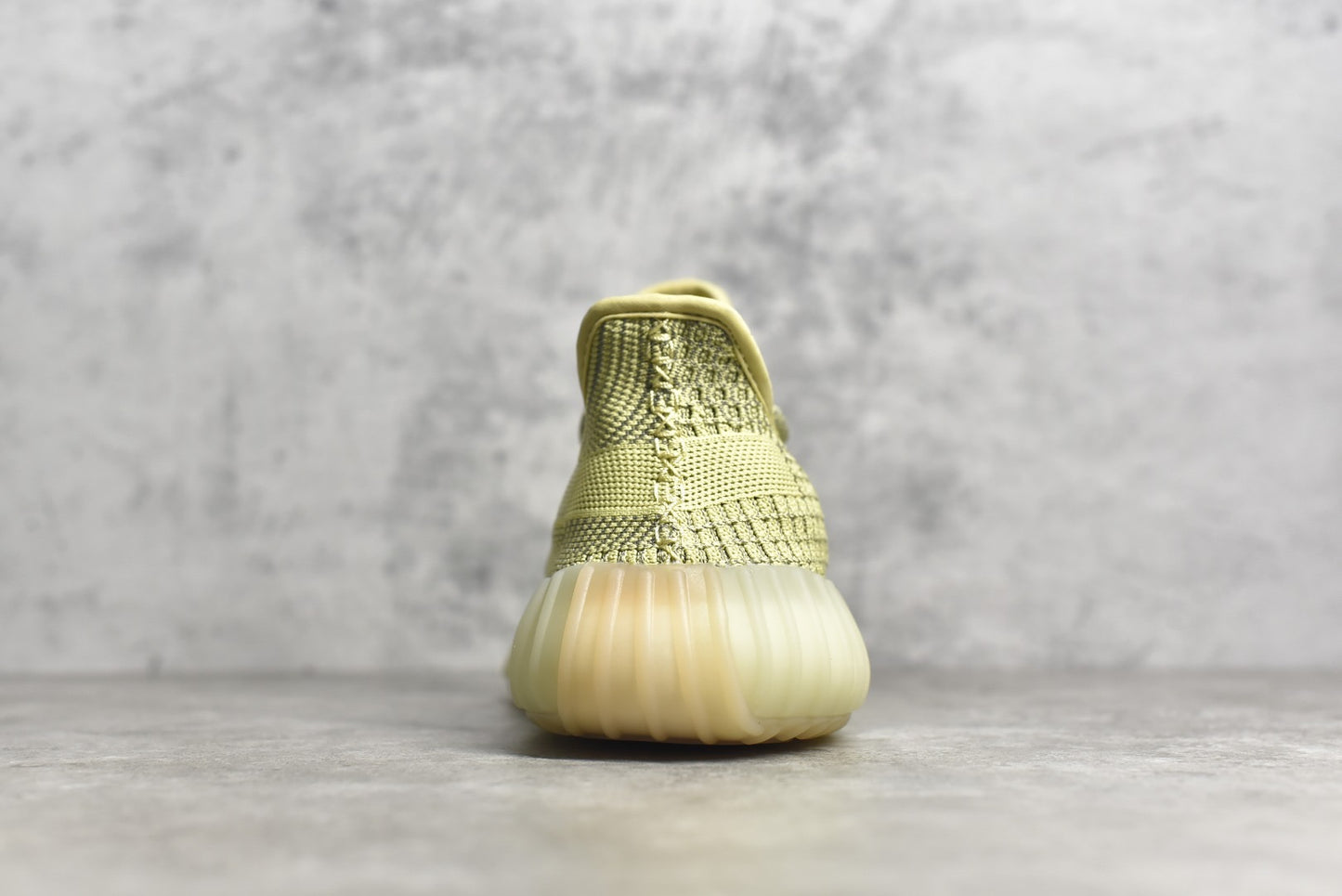 Yeezy 350 v2