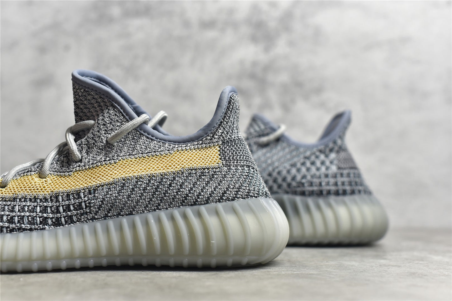 Yeezy 350 v2