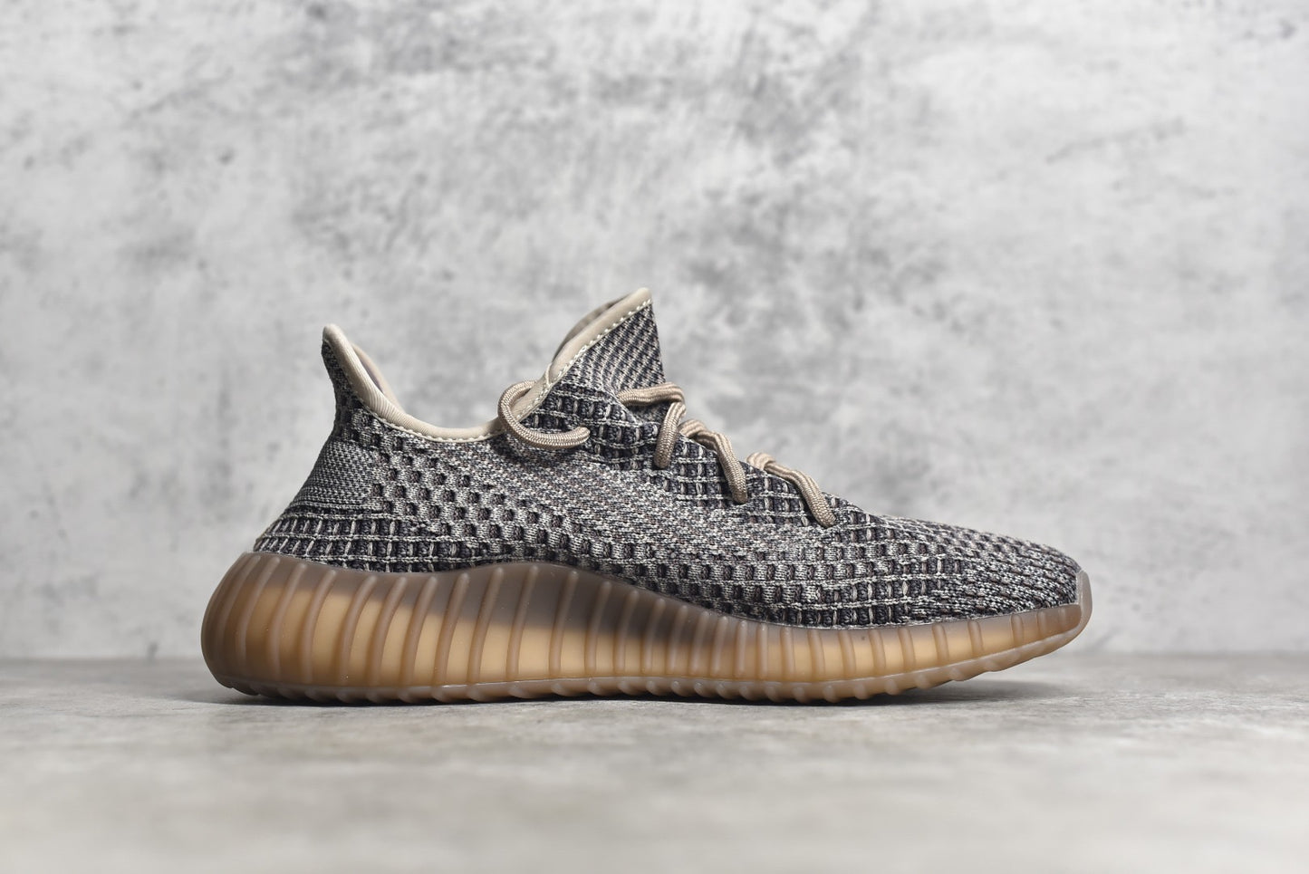 Yeezy 350 v2