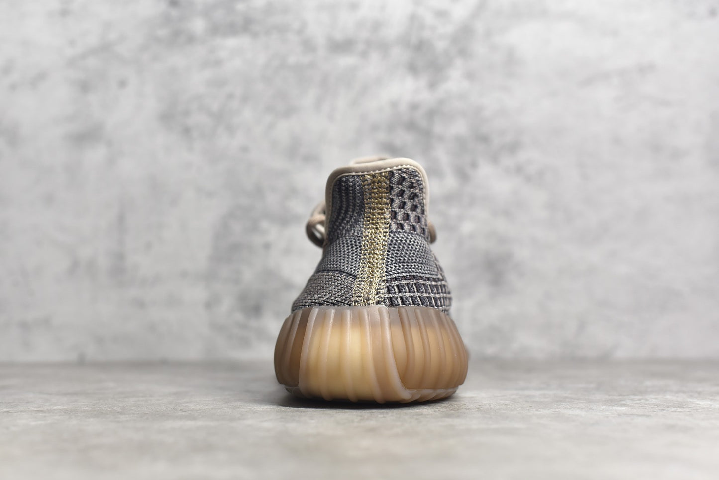 Yeezy 350 v2
