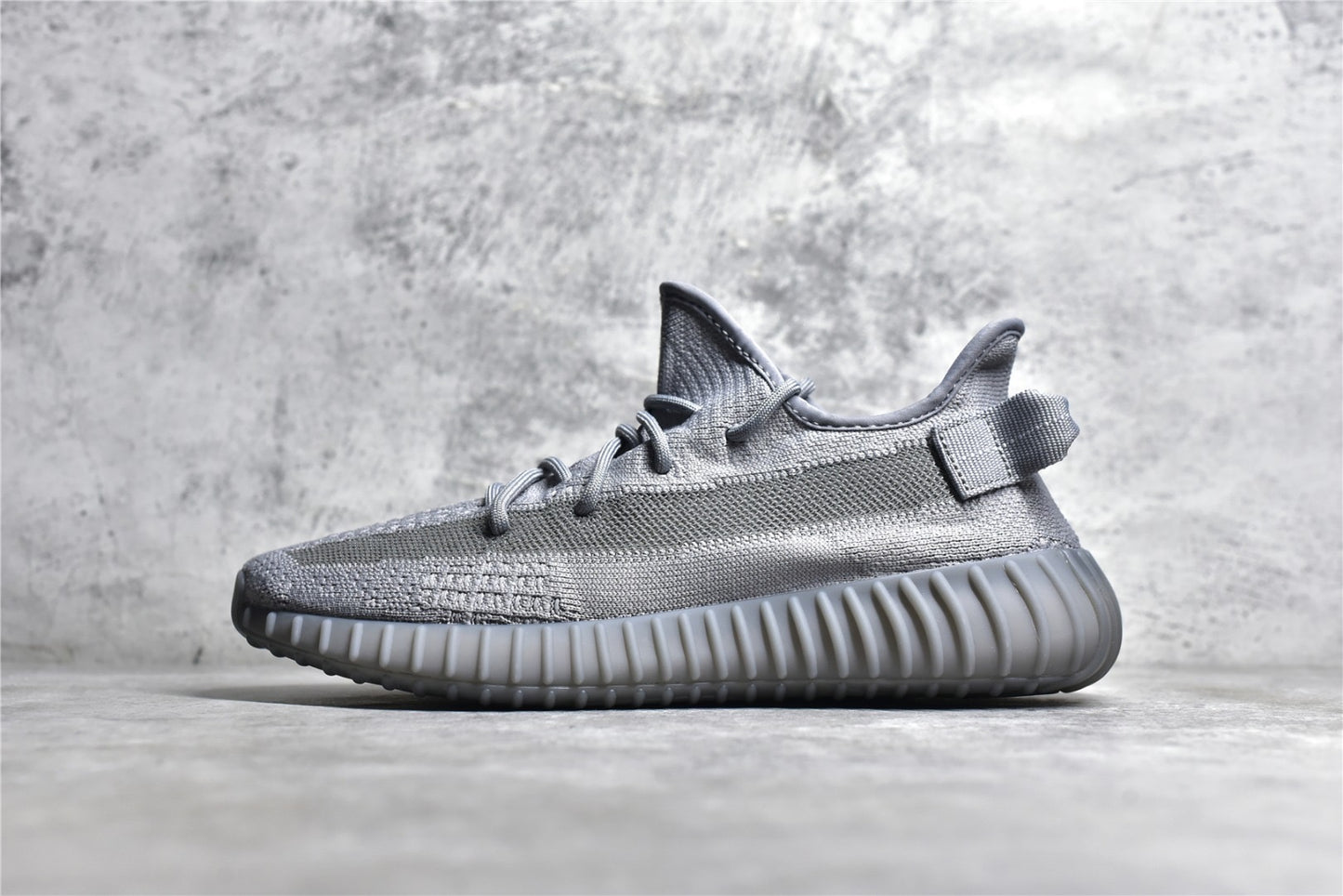 Yeezy 350 v2