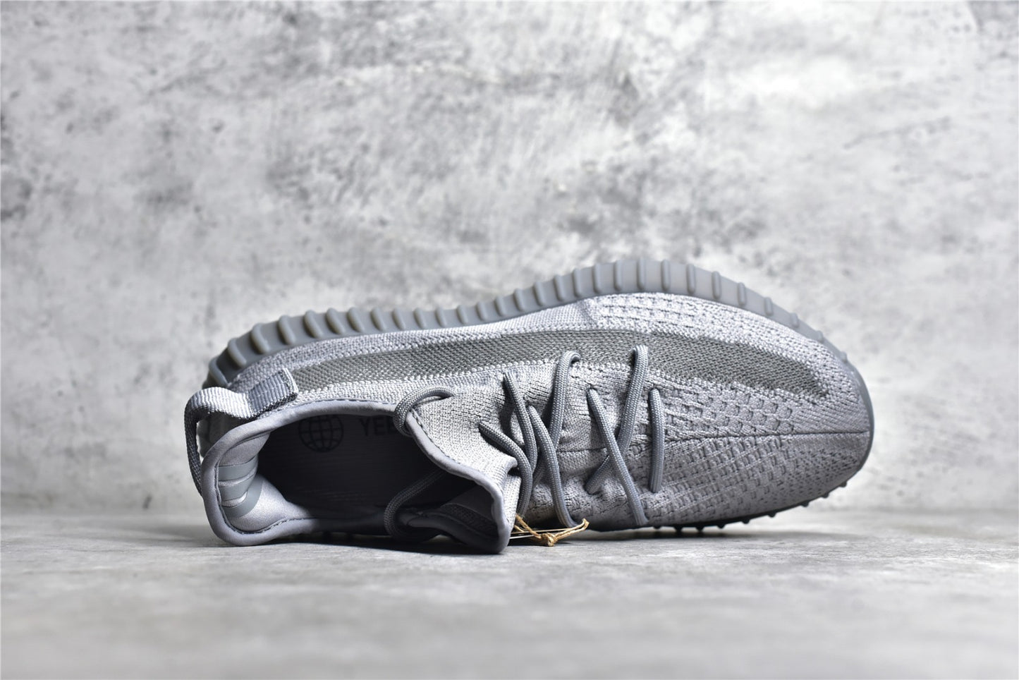 Yeezy 350 v2