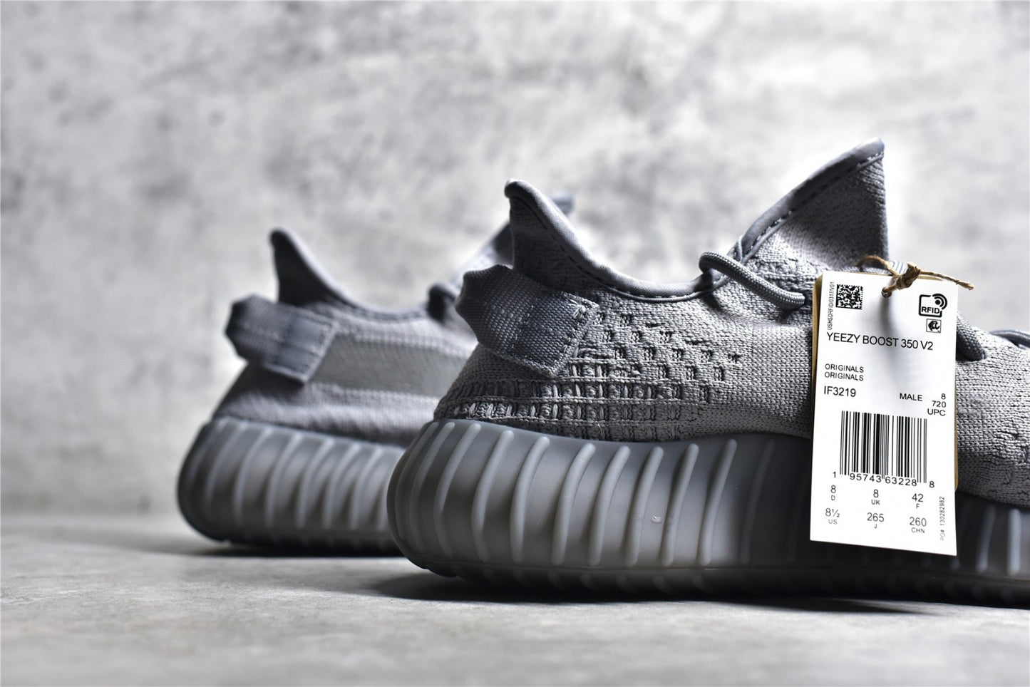Yeezy 350 v2