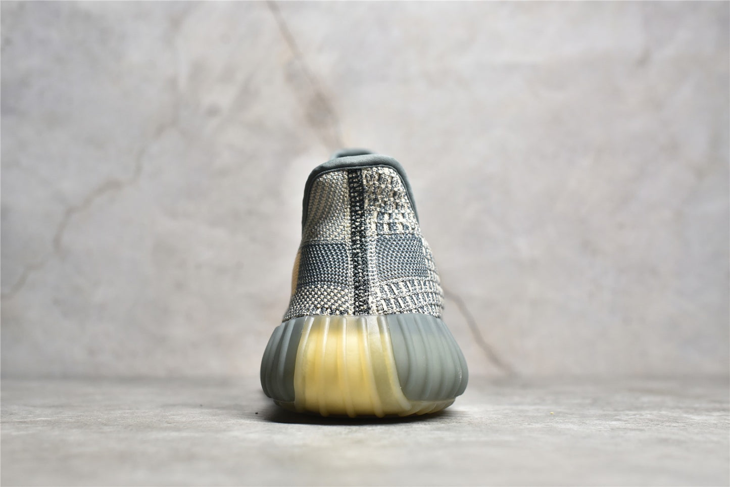 Yeezy 350 v2