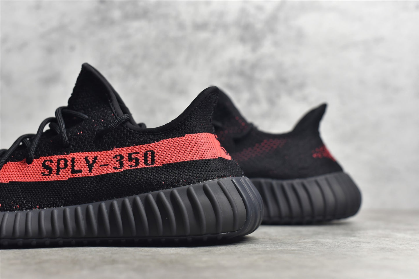 Yeezy 350 v2
