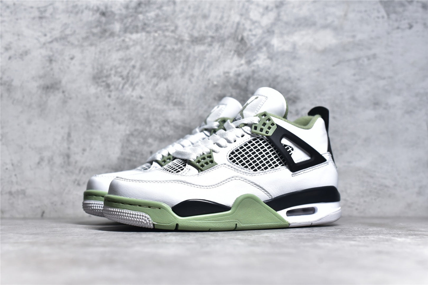 AJ4 Oil Green