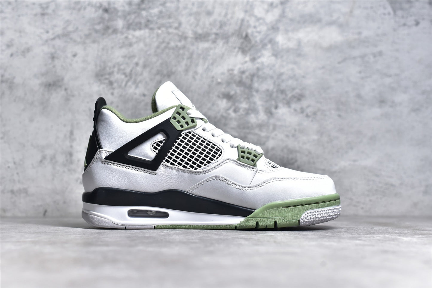 AJ4 Oil Green