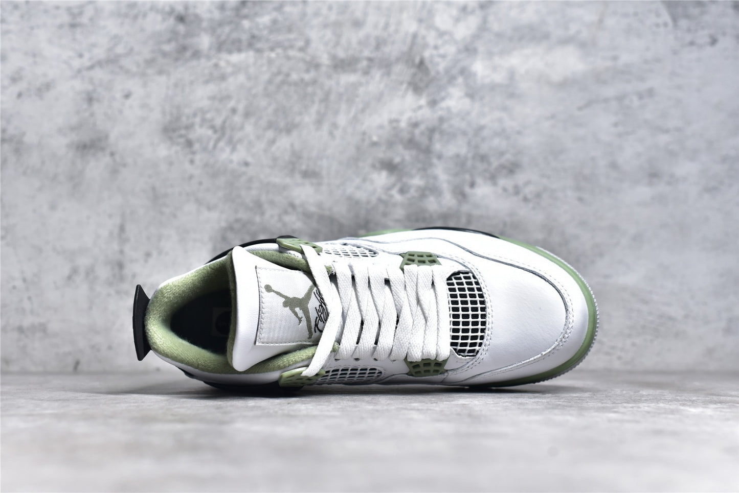 AJ4 Oil Green
