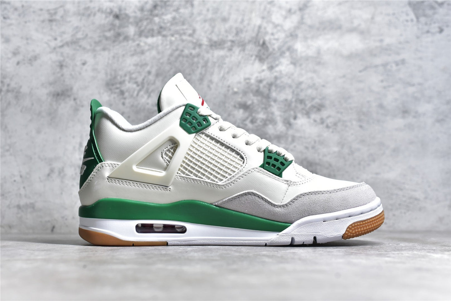AJ4 Pine Green