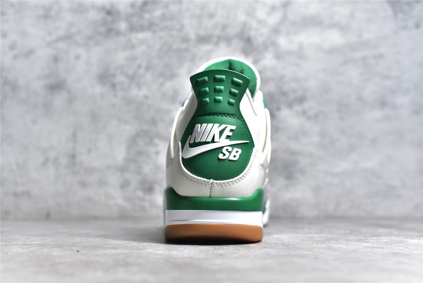 AJ4 Pine Green