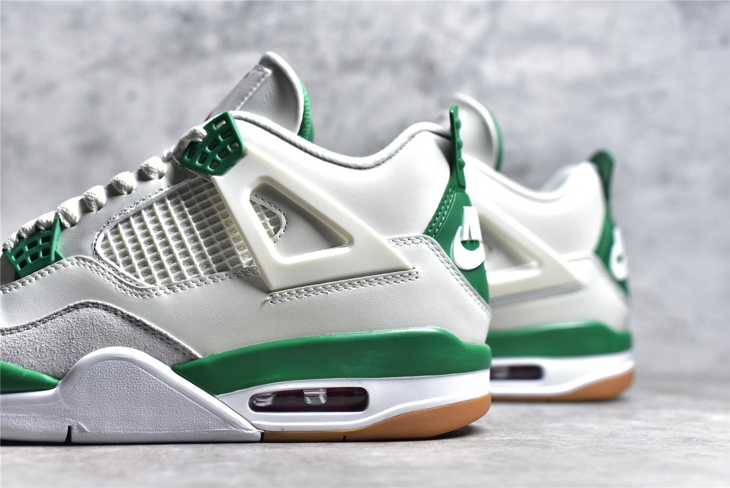 AJ4 Pine Green