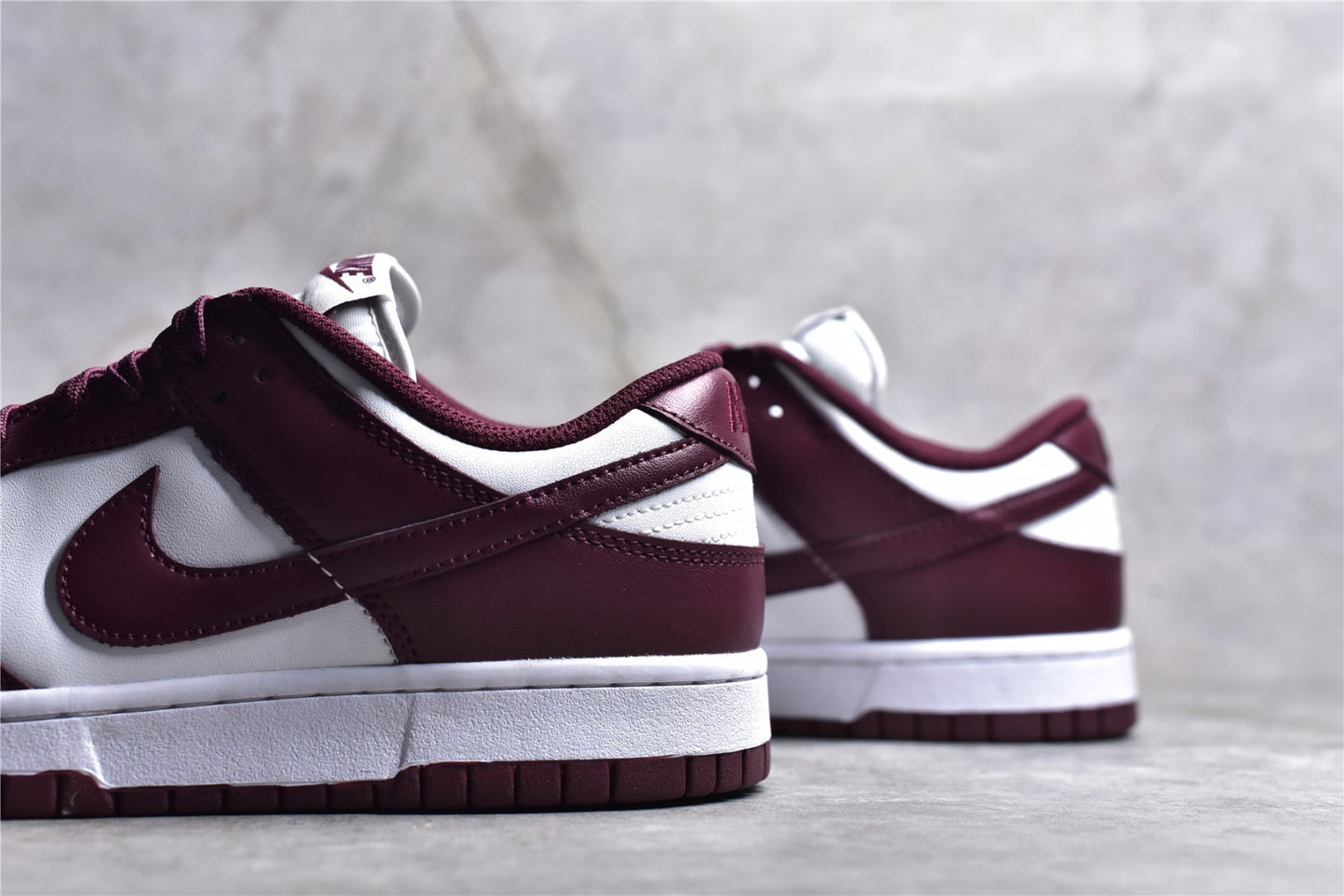 Dunk Low dark beetroot