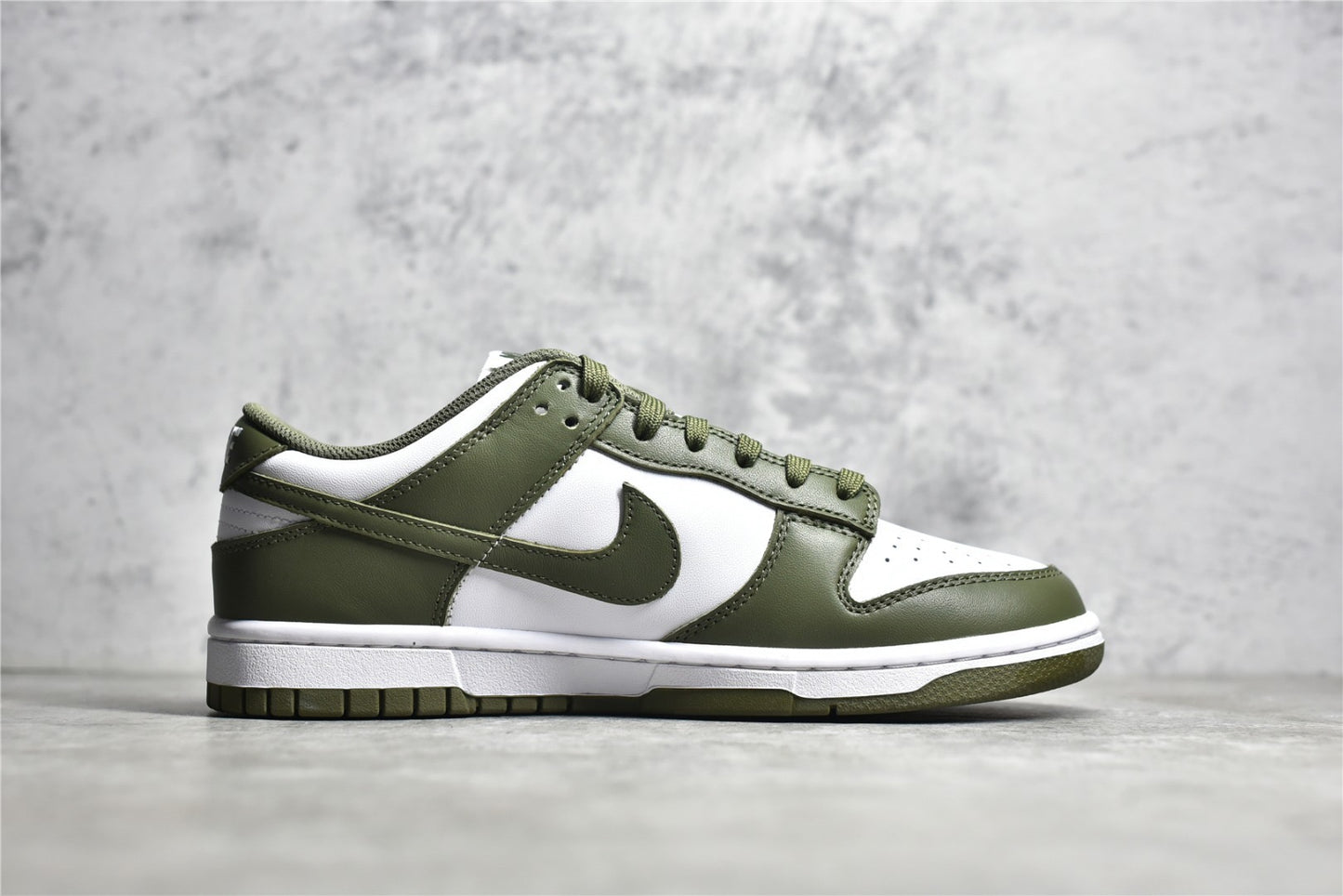 Dunk Low Medium Olive