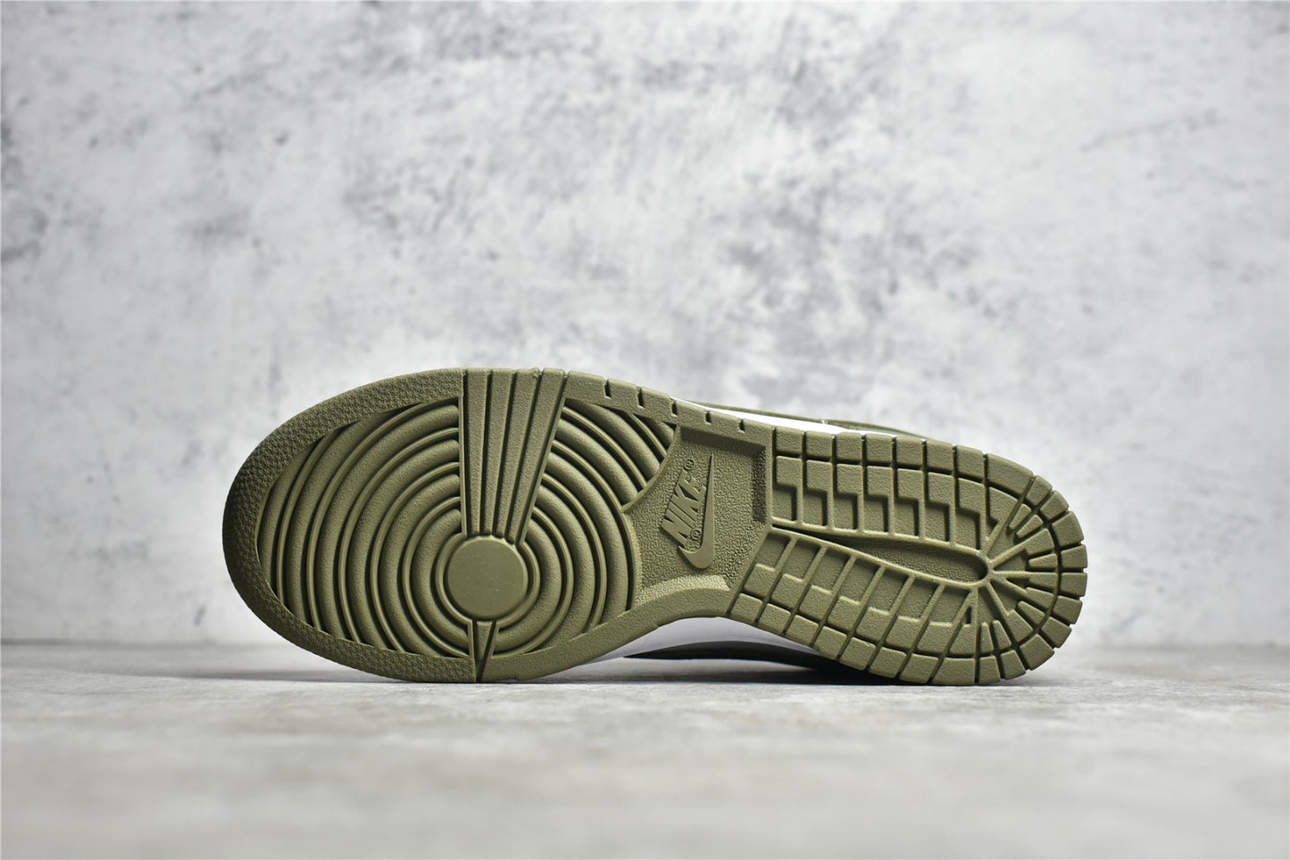 Dunk Low Medium Olive