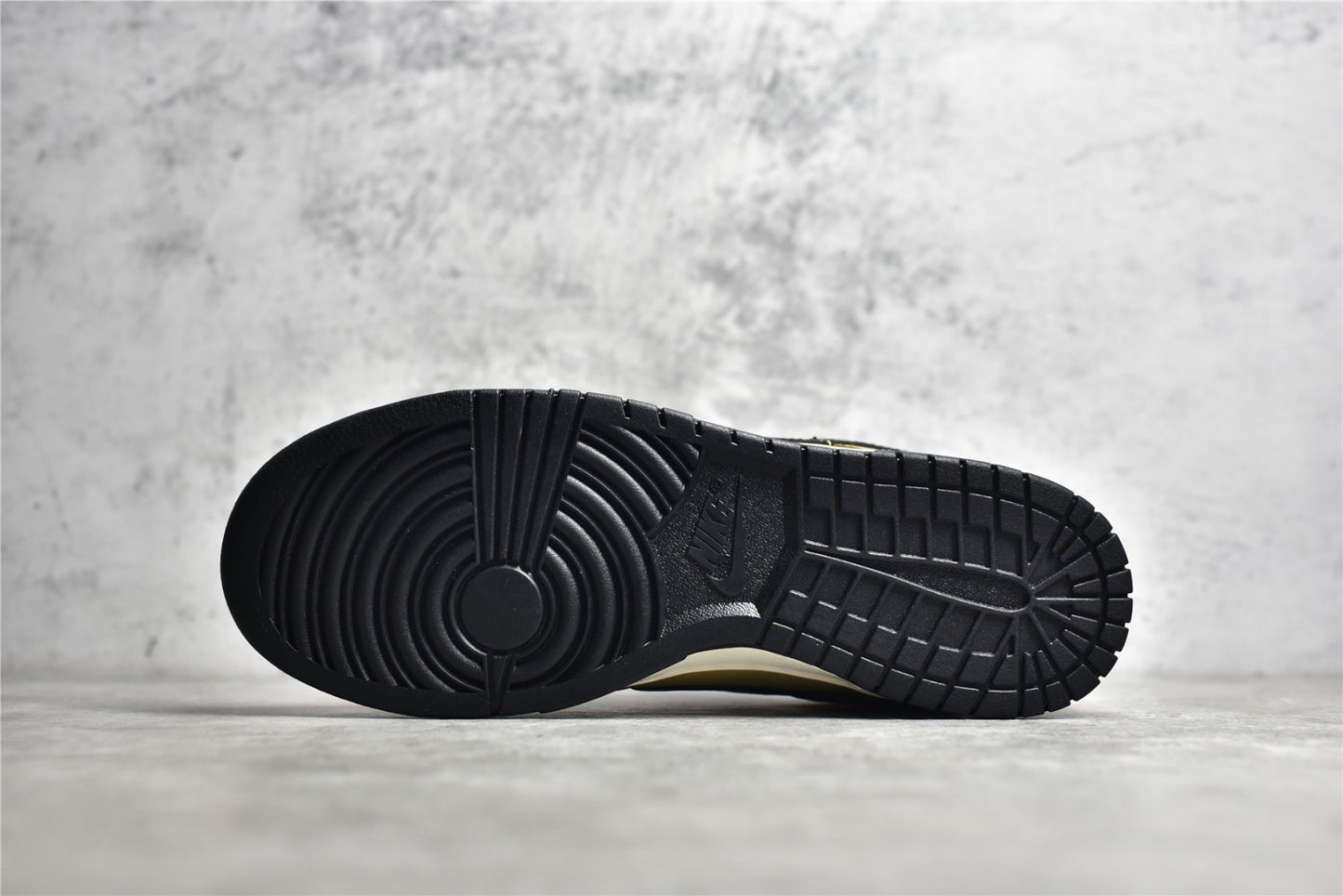 Dunk Low Dark Driftwood