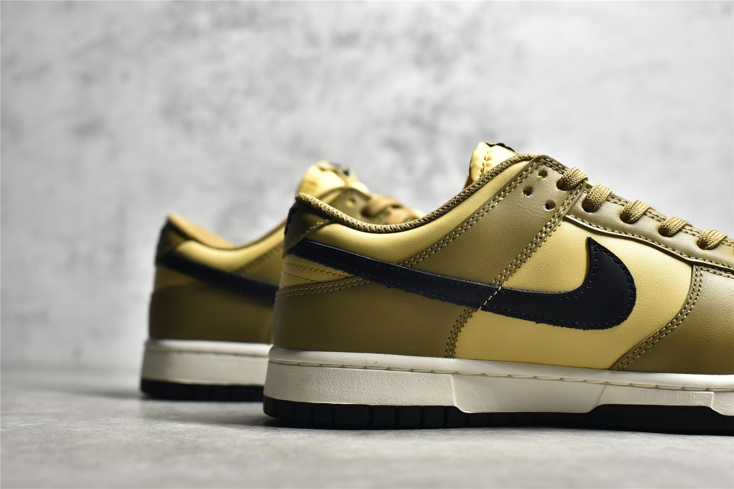 Dunk Low Dark Driftwood