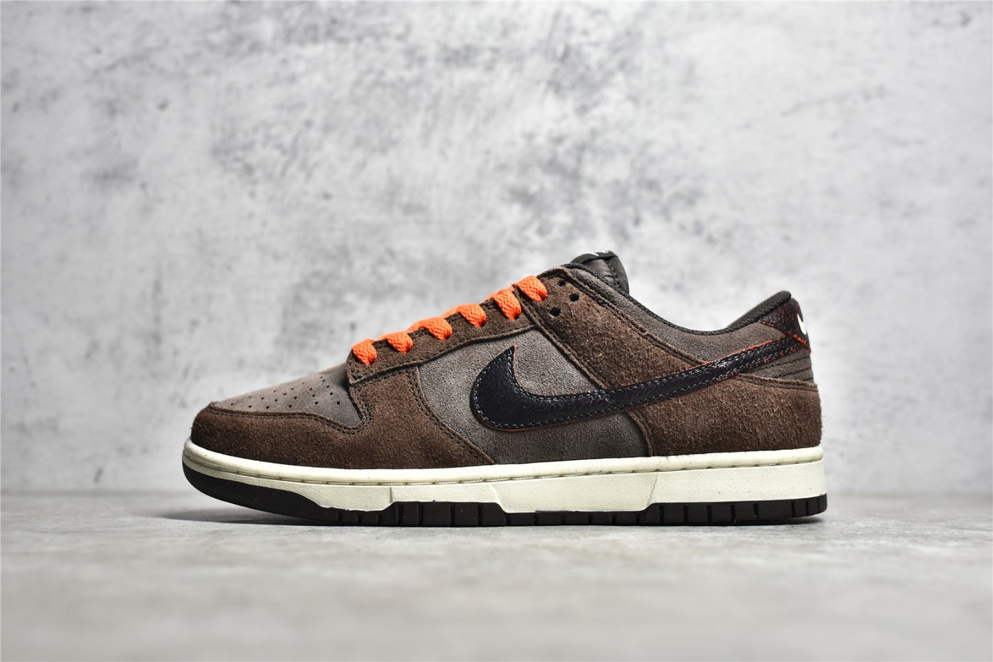 Dunk Low Baroque Brown